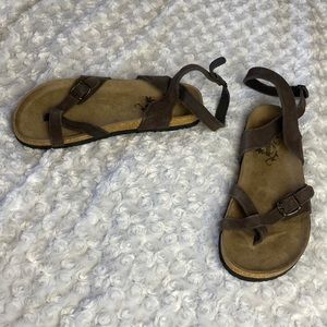 NORTHSIDE SZ 9 sandals suede upper